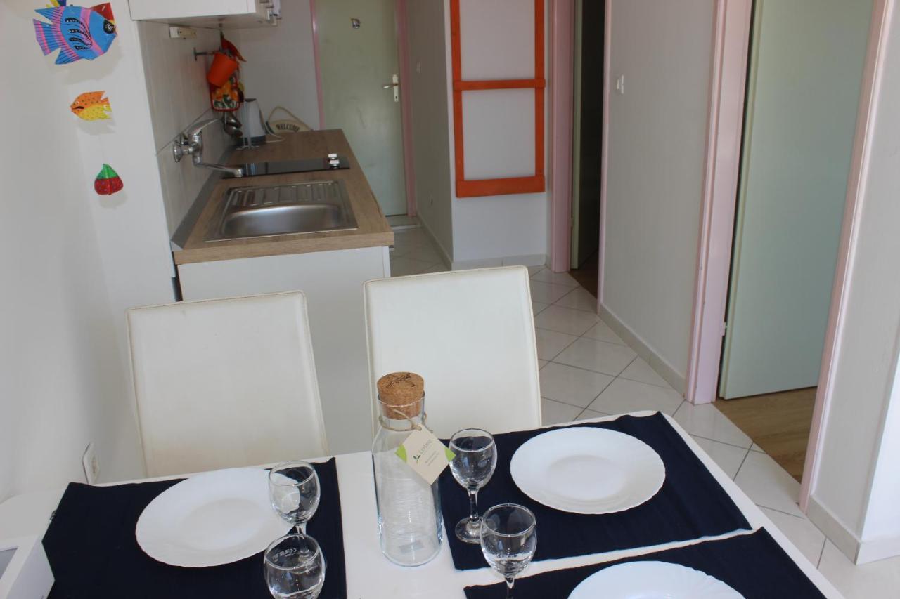 Apartments Blue Sea มาลีโลชินจ์ ภายนอก รูปภาพ